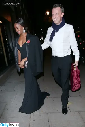 Oti Mabuse / otimabuse nude photo #0041