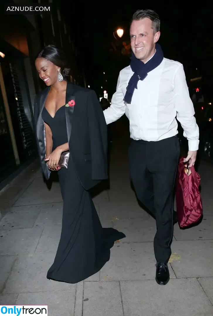 Oti Mabuse nude photo #0041 (otimabuse)