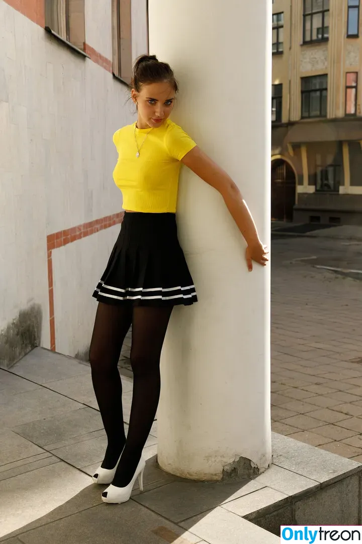 Oxana Chic nude photo #0013 (ChicOxana / oxanachic)