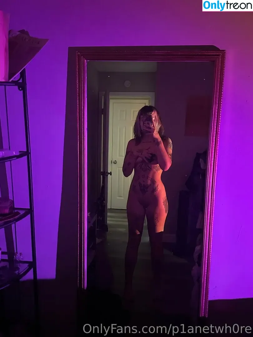 p1anetwh0re nude photo #0025 (pearlypearlmagic)