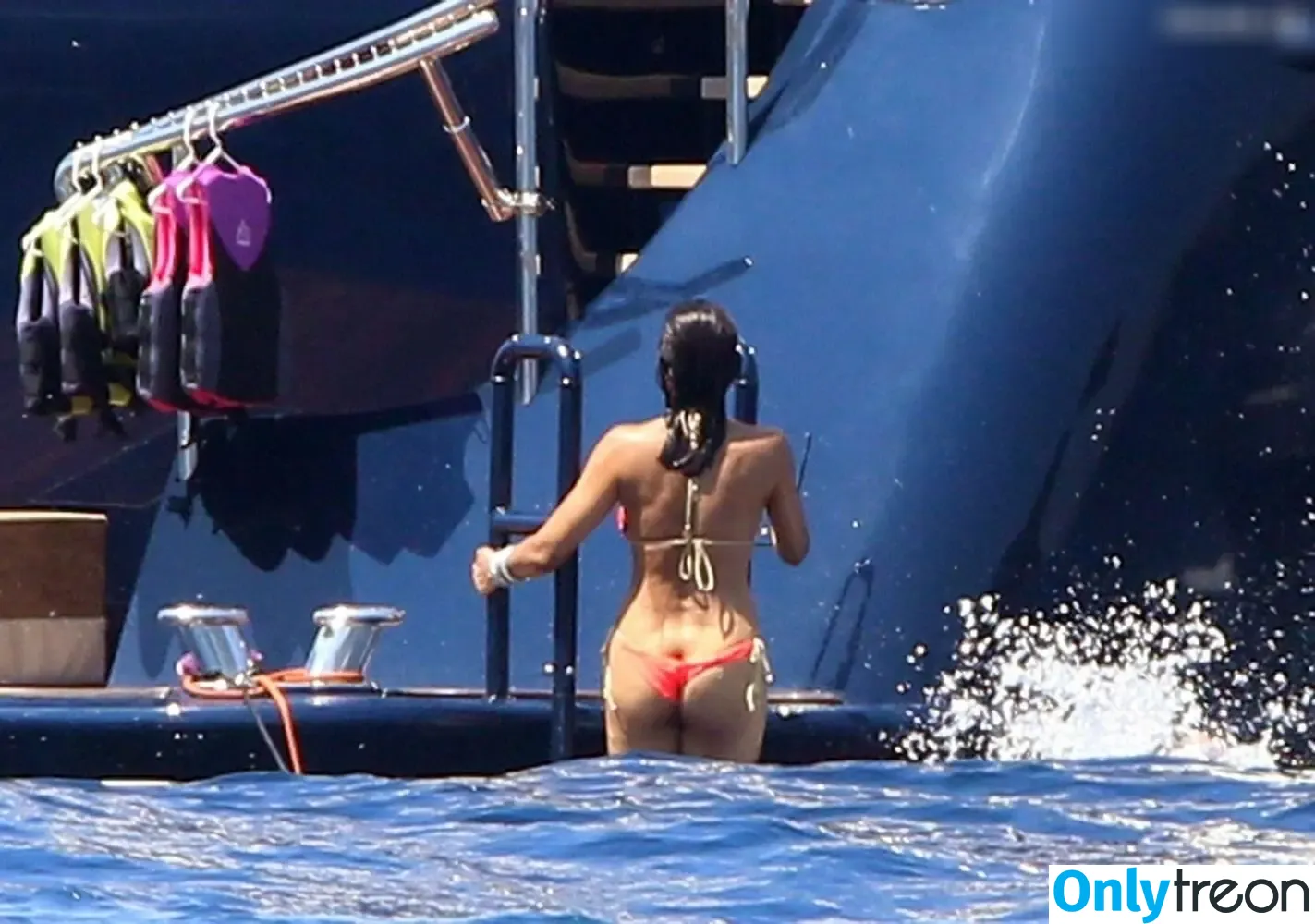 Padma Lakshmi nude photo #0453 (PadmaLakshmi)