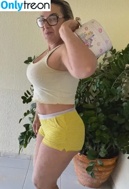 Padovanleticia nude photo #0002 (Padovanleticia)