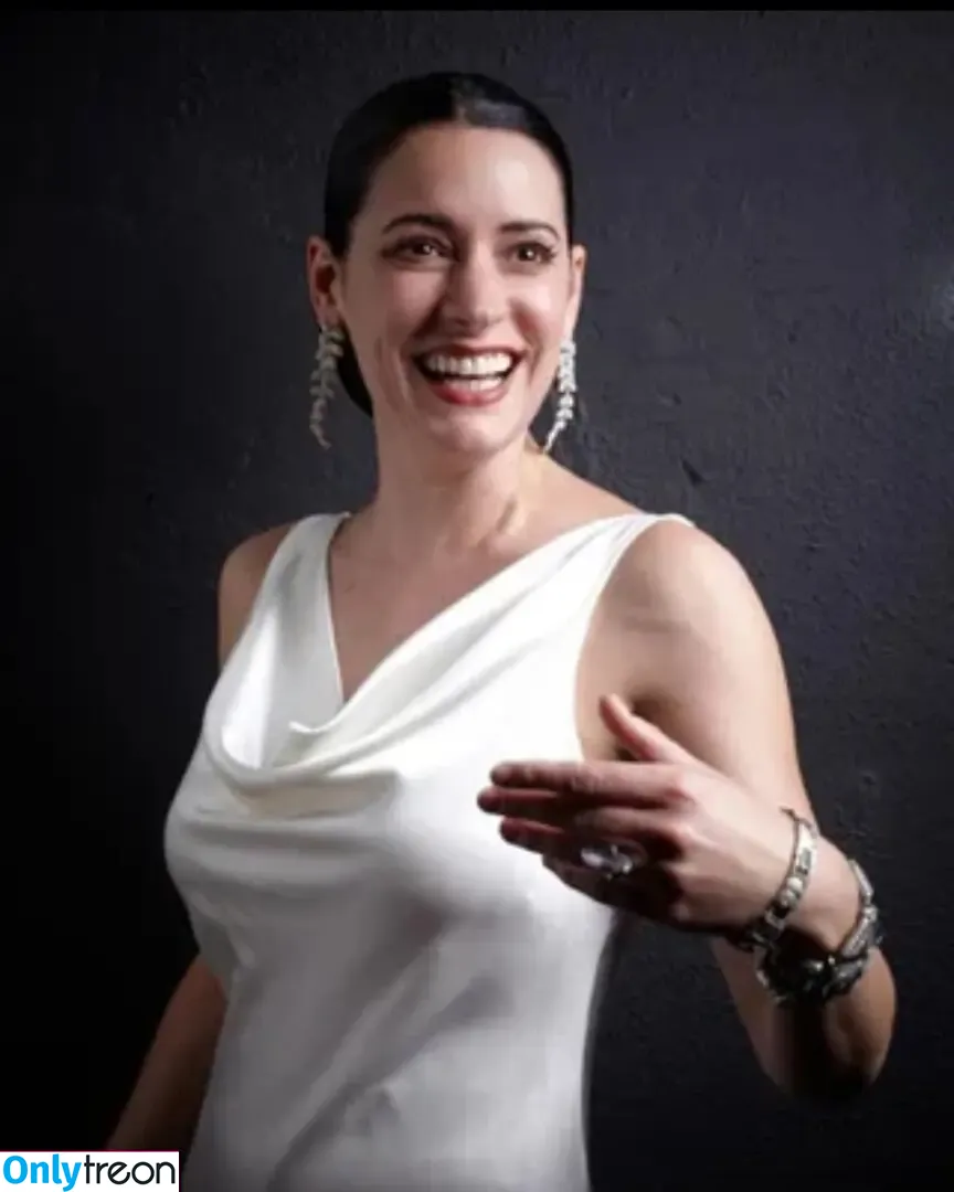 Paget Brewster nude photo #0002 (Paget Brewster)