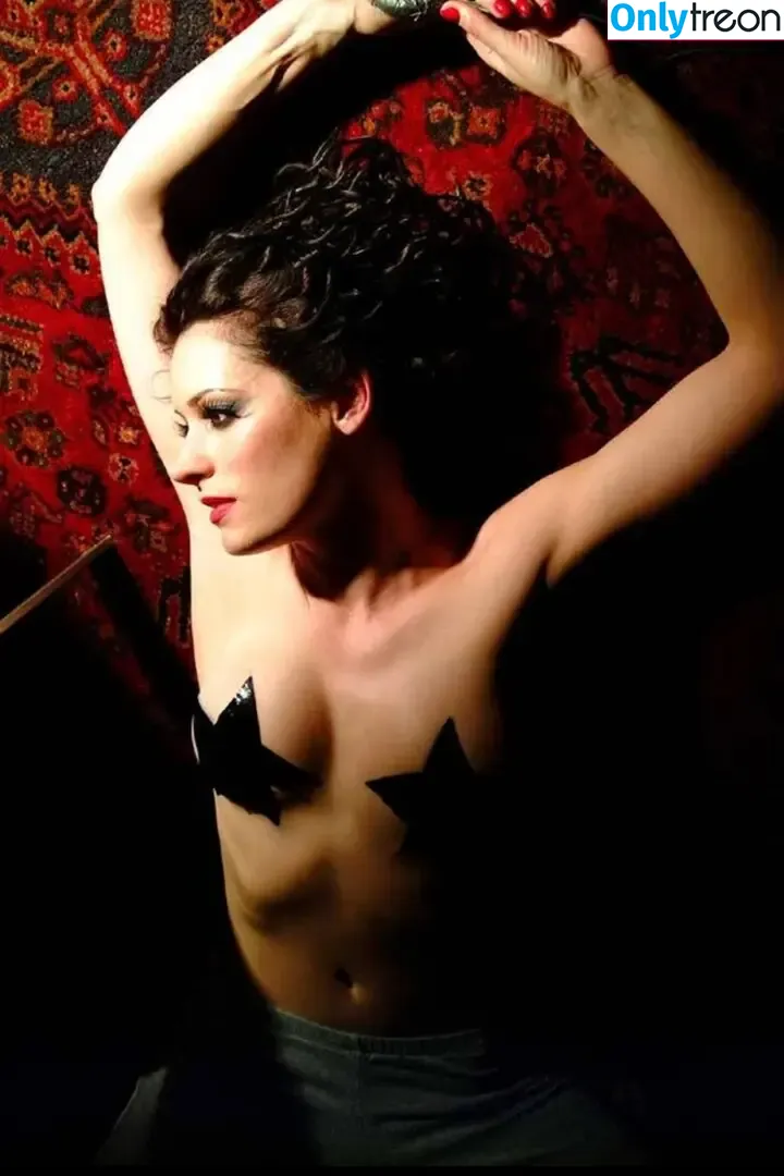 Paget Brewster nude photo #0003 (Paget Brewster)