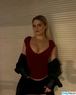 paigemariiah / paigeniemannofficial nude photo #0001