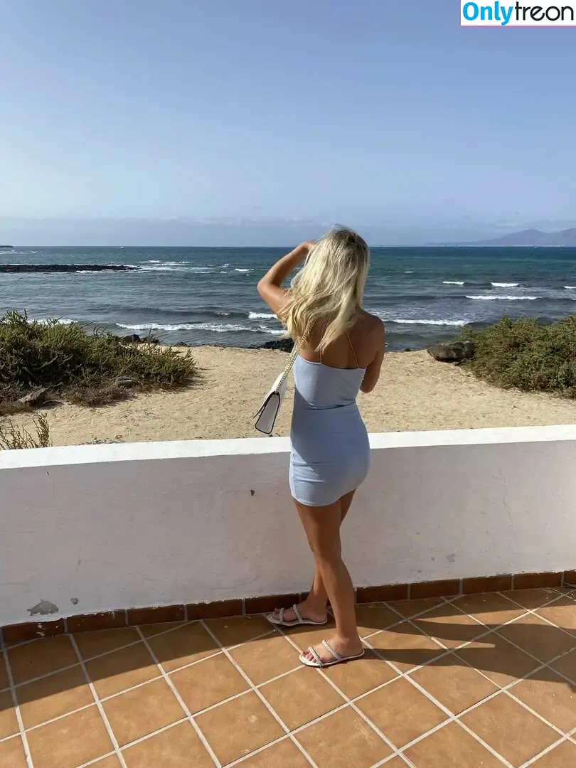 Paisley Duggan nude photo #0064 (paisleydugganxx / pocketpaisley)