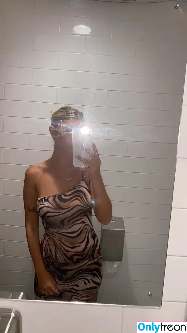 Paisley Duggan nude photo #0103 (paisleydugganxx / pocketpaisley)