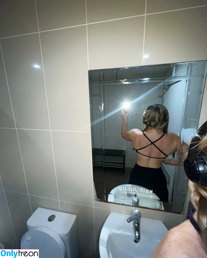 palethickness nude photo #0045 (palethickness)