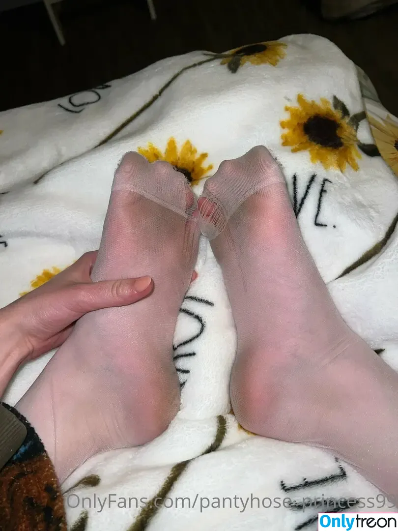 pantyhose_princess99 nude photo #0517 (pantyhose_princess99)