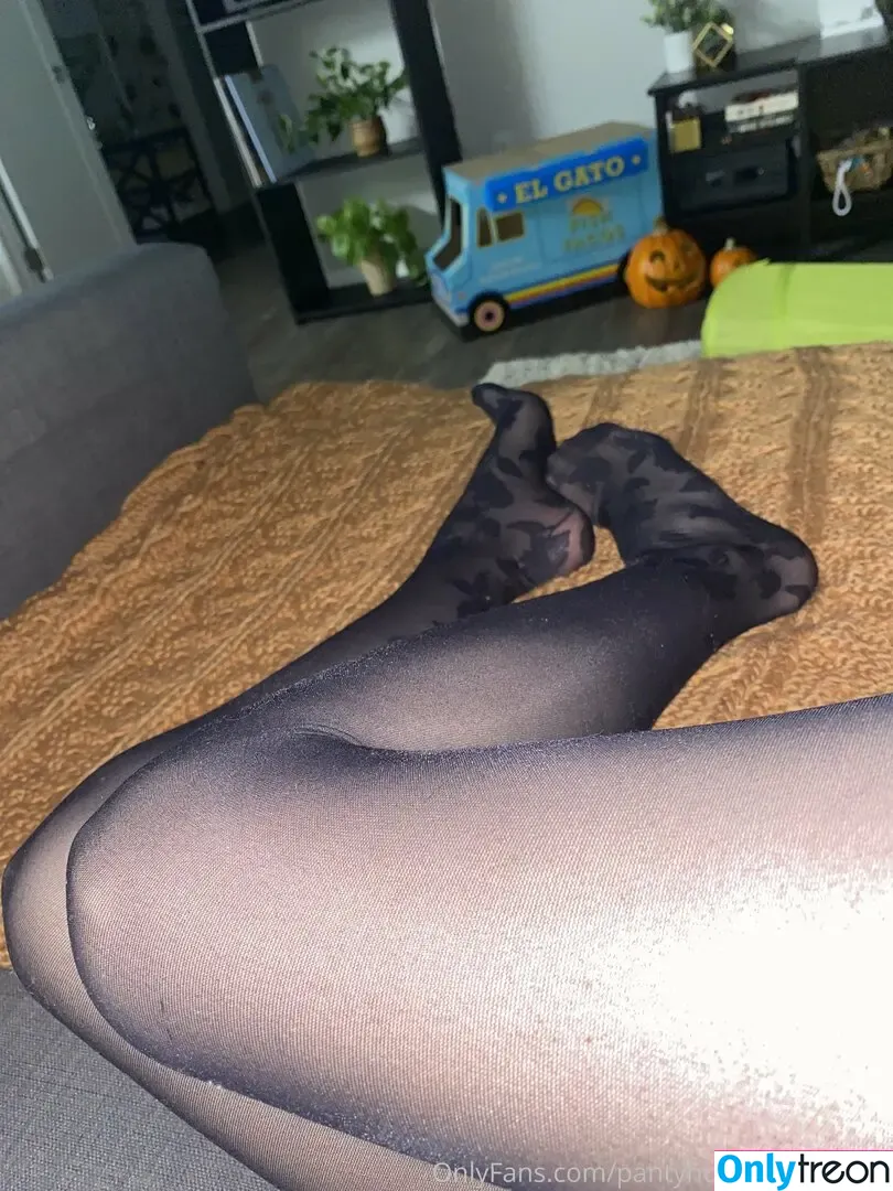 pantyhose_princess99 nude photo #0624 (pantyhose_princess99)