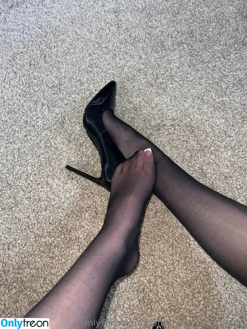 pantyhose_princess99 nude photo #1114 (pantyhose_princess99)
