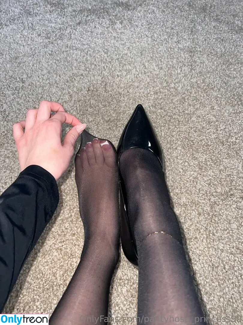 pantyhose_princess99 nude photo #1115 (pantyhose_princess99)