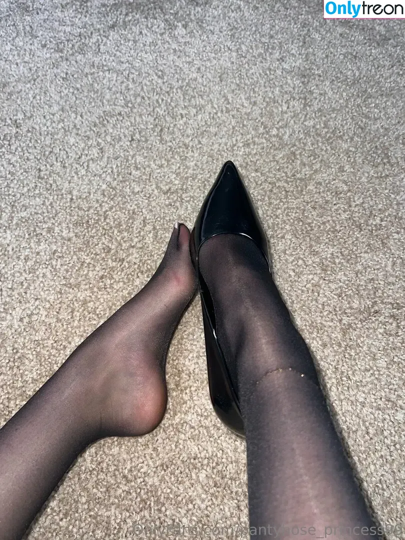 pantyhose_princess99 nude photo #1116 (pantyhose_princess99)