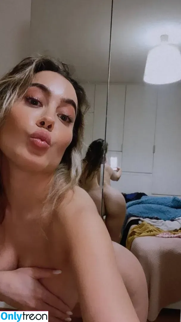 Paola Saulino nude photo #0027 (paolasaulino / paolinasaulino)