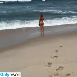 Paolla Oliveira / paollaoliveirareal / paulinhamissbumbum nude photo #1224