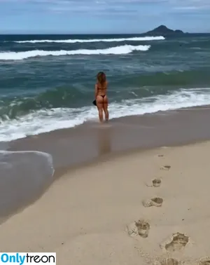 Paolla Oliveira / paollaoliveirareal / paulinhamissbumbum nude photo #1225