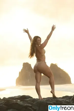 Paolla Oliveira / paollaoliveirareal / paulinhamissbumbum nude photo #1253