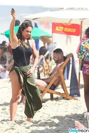 Paolla Oliveira / paollaoliveirareal / paulinhamissbumbum nude photo #1295