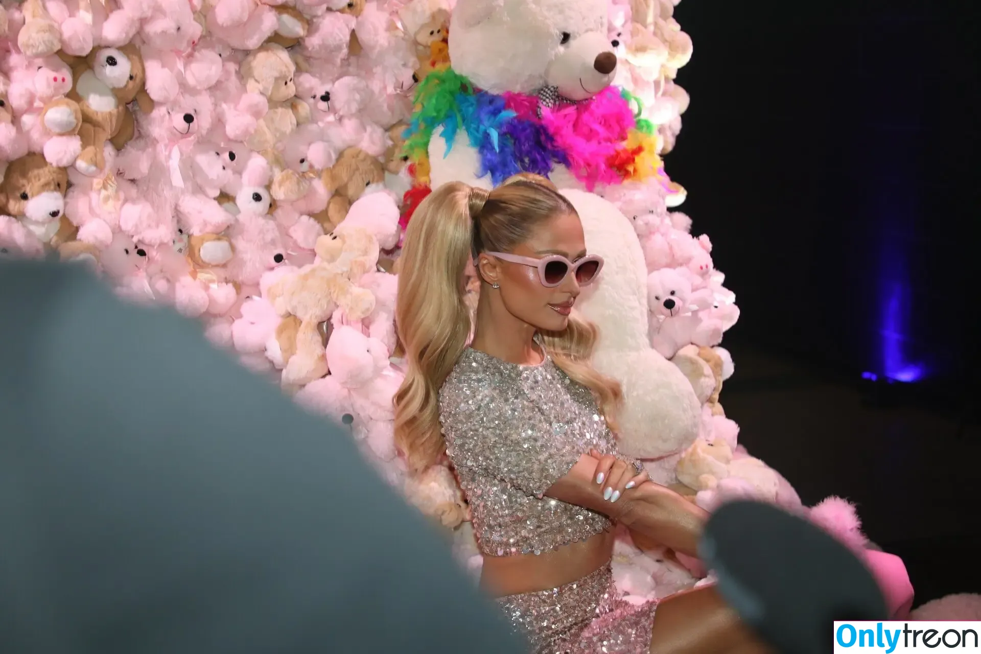 Paris Hilton nude photo #0873 (parishilton)