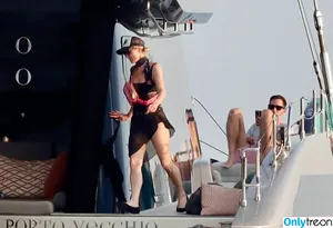 Paris Hilton / parishilton nude photo #1145