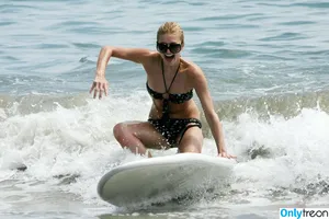 Paris Hilton / parishilton nude photo #1206