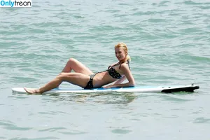 Paris Hilton / parishilton nude photo #1213