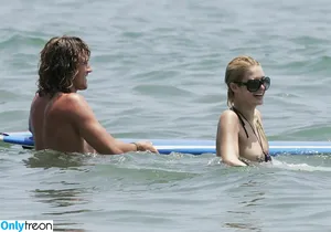 Paris Hilton / parishilton nude photo #1222