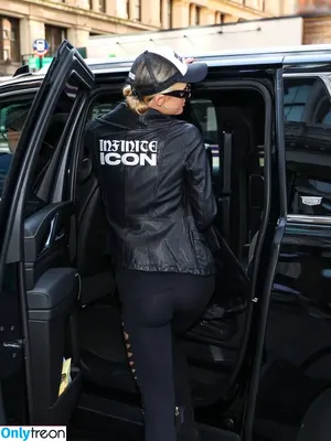 Paris Hilton / parishilton nude photo #1313