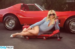 Paris Hilton / parishilton nude photo #1347