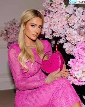 Paris Hilton / parishilton nude photo #1541
