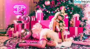 Paris Hilton / parishilton nude photo #1837