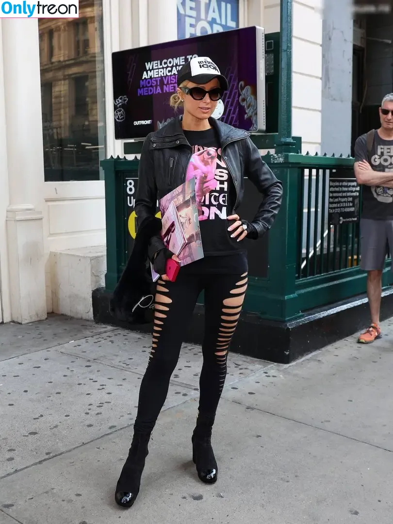 Paris Hilton nude photo #1316 (parishilton)