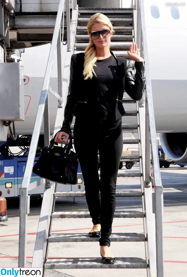 Paris Hilton nude photo #1389 (parishilton)