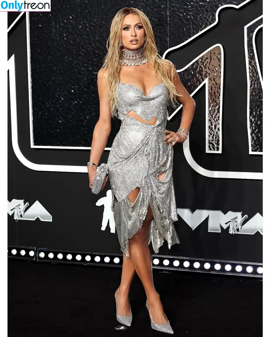 Paris Hilton nude photo #1396 (parishilton)