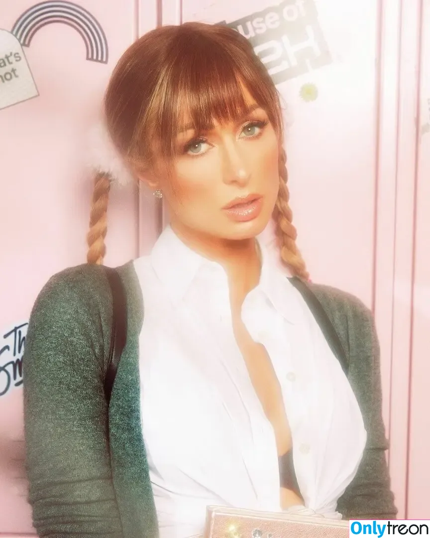 Paris Hilton nude photo #1639 (parishilton)