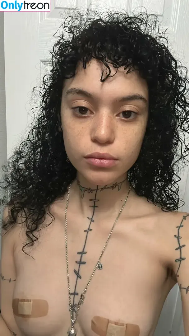 Pastelvamplet nude photo #0011 (ffishbrains / mehlanie / mehlanie_e)