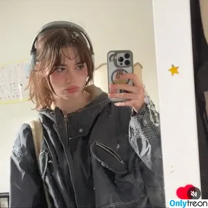 patrickbatman111 / Aurora / allnaturalaurora / andrew ate / patrickbatmanya nude photo #0002