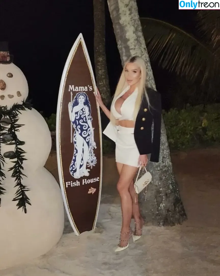 Patty Michova nude photo #0225 (bustypattymichova1 / pattymichova)