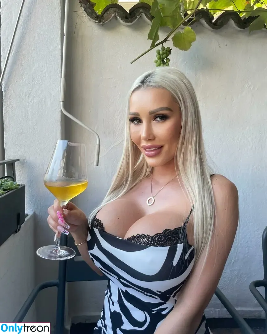 Patty Michova nude photo #0245 (bustypattymichova1 / pattymichova)