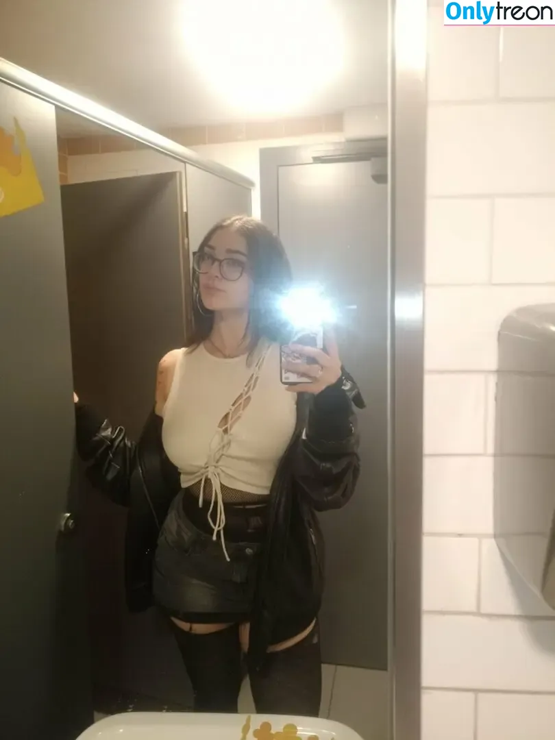 pau_brat nude photo #0009 (paubrat_)