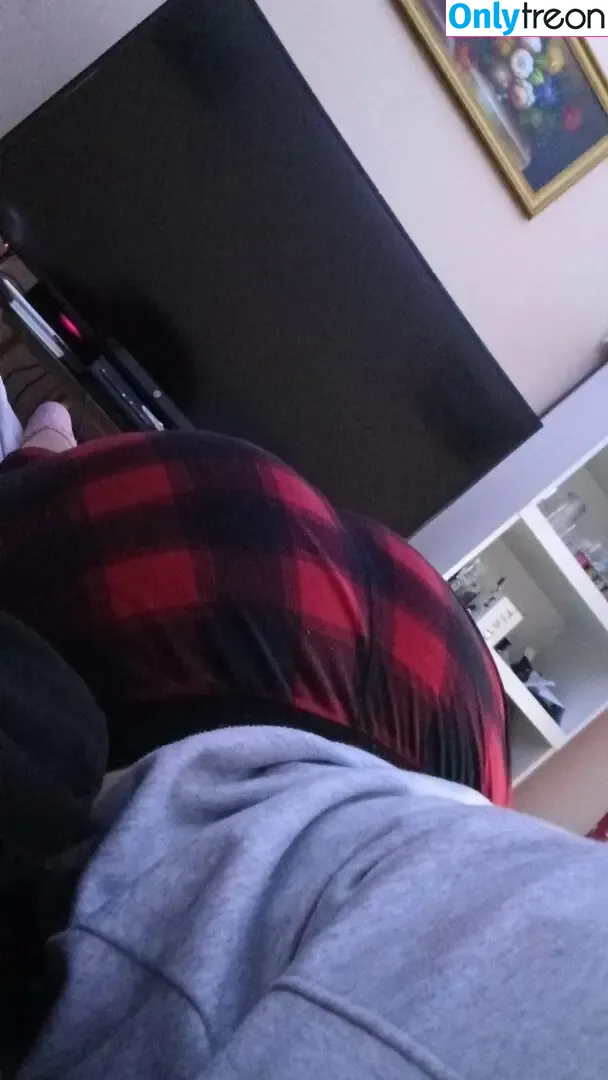pau_brat nude photo #0010 (paubrat_)