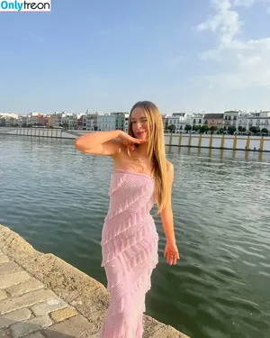 Paula Etxeberria / paulaetxeberriaofficial nude photo #0093