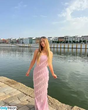 Paula Etxeberria / paulaetxeberriaofficial nude photo #0097