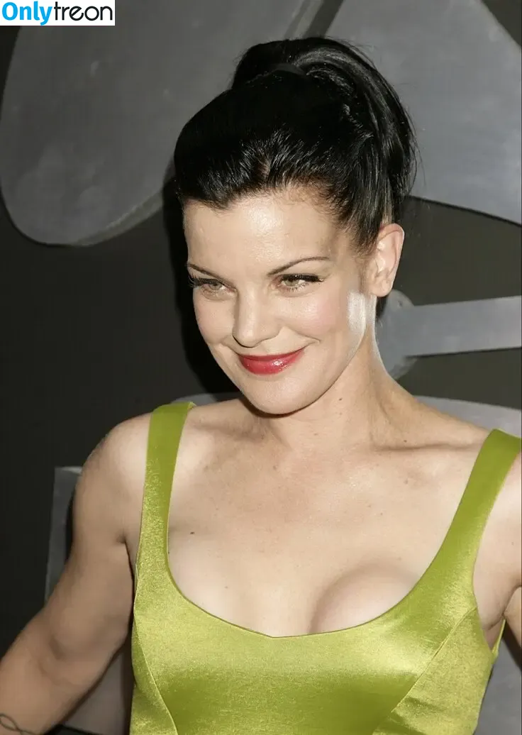 Pauley Perrette nude photo #0009 (Pauley Perrette)
