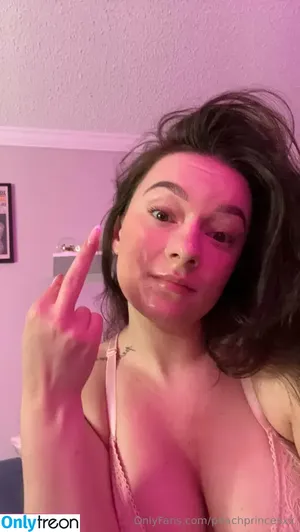 peachprincesxx / iamprincessxx.peachy nude photo #0018