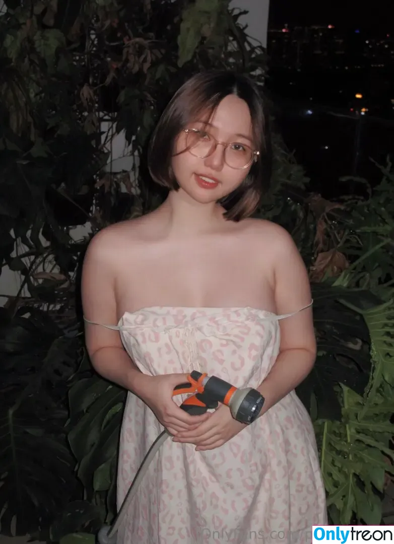 peachuu244 nude photo #0041 (honey_peachuu244)