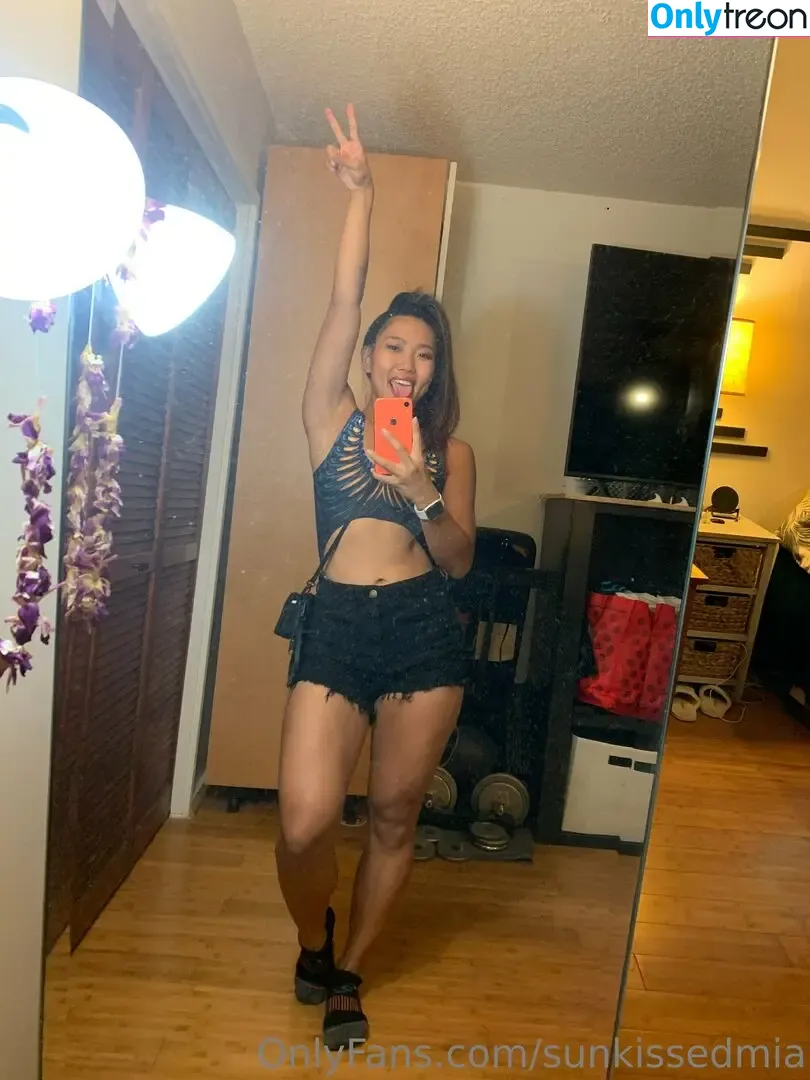 peachypenny nude photo #0009 (peachandpenny)