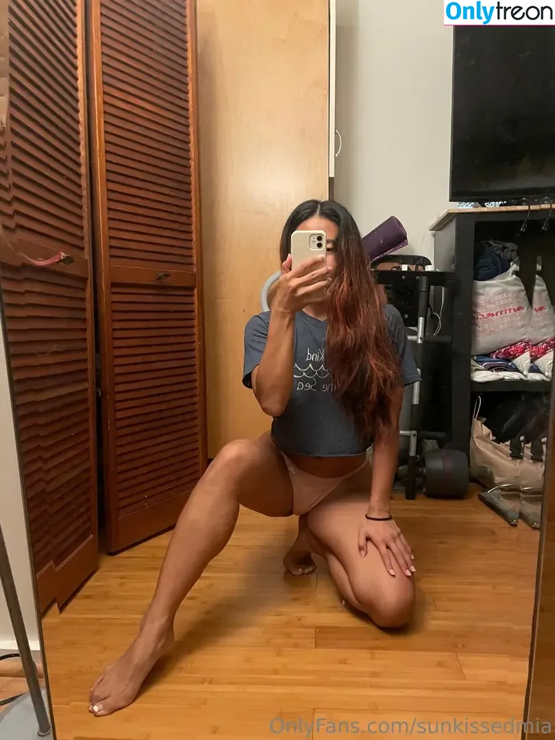 peachypenny nude photo #0025 (peachandpenny)