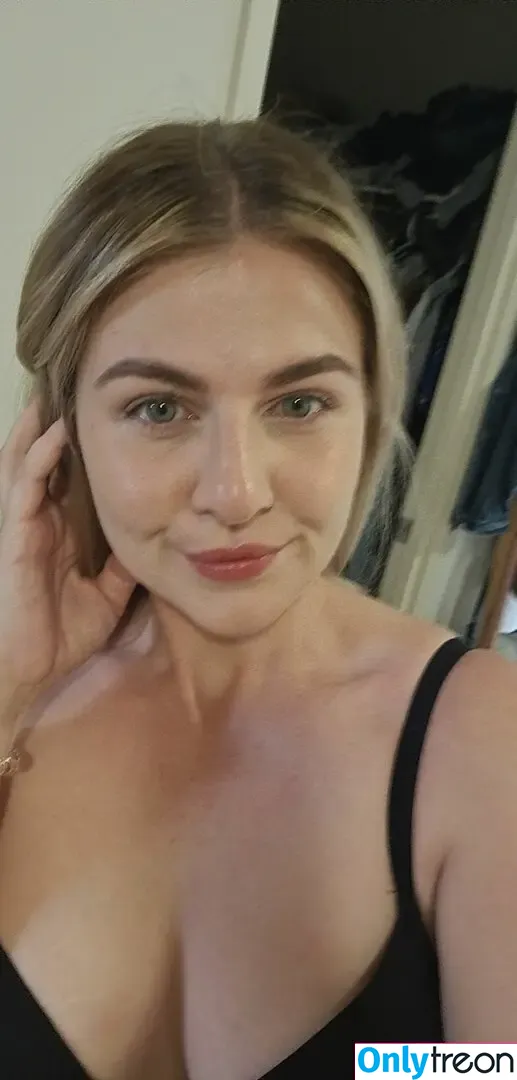 Pearl Farley nude photo #0065 (pearlfarleyy)