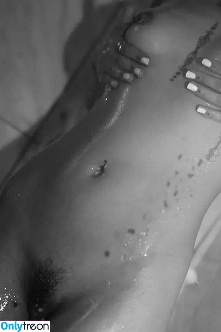 peauetcuir nude photo #0009 (peauetcuir)